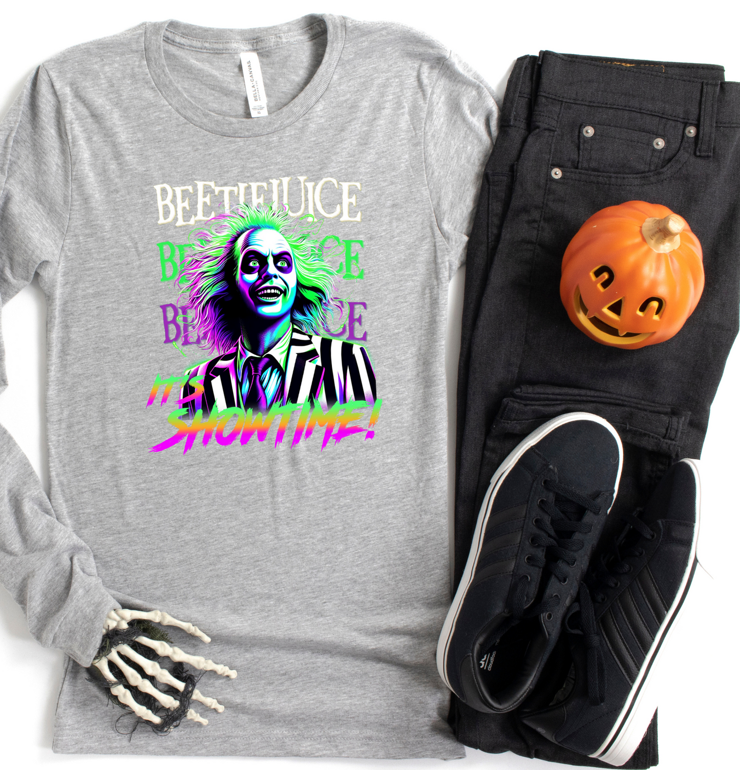 Beetlejuice “It’s Showtime” Halloween T-Shirt – Retro Horror Graphic Tee